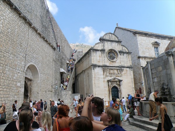 053-церковь Св.Спаса и вход на городскую стену